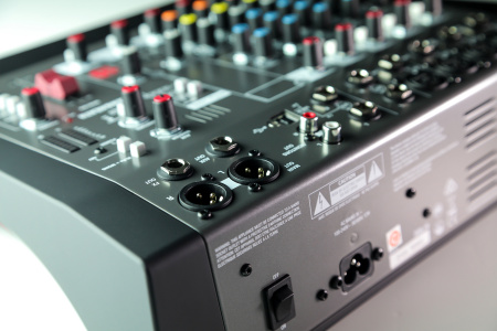 Микшерный пульт Allen&Heath ZED i 10
