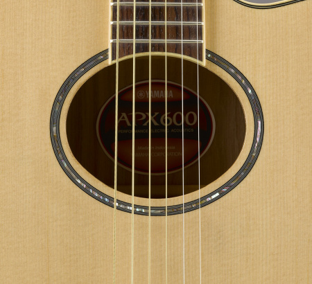 Гитара электроакустическая Yamaha APX600N