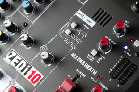 Микшерный пульт Allen&Heath ZED i 10