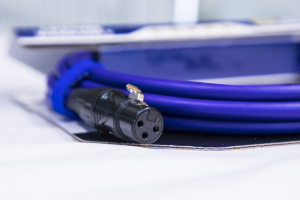 Микрофонный кабель MUZKABEL XXFMK1V - 1,5 метра, XLR – XLR