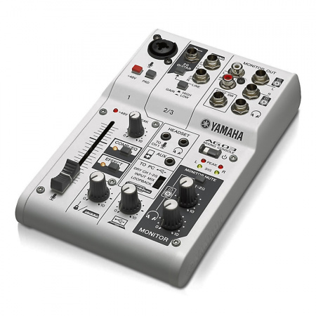 Микшерный пульт Yamaha AG03