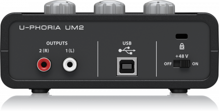 Звуковая карта Behringer UM2